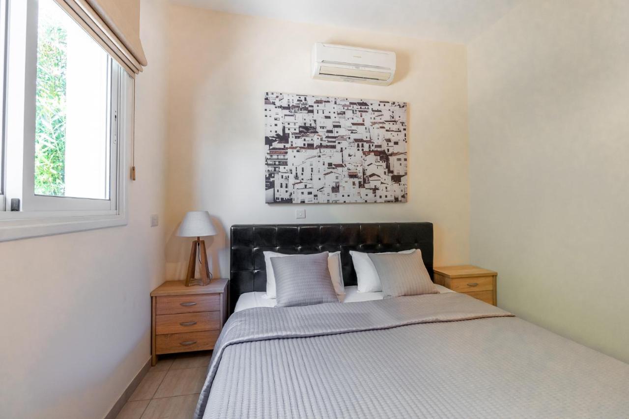 Villa Amelia By Ezoria Villas بيرفوليا المظهر الخارجي الصورة