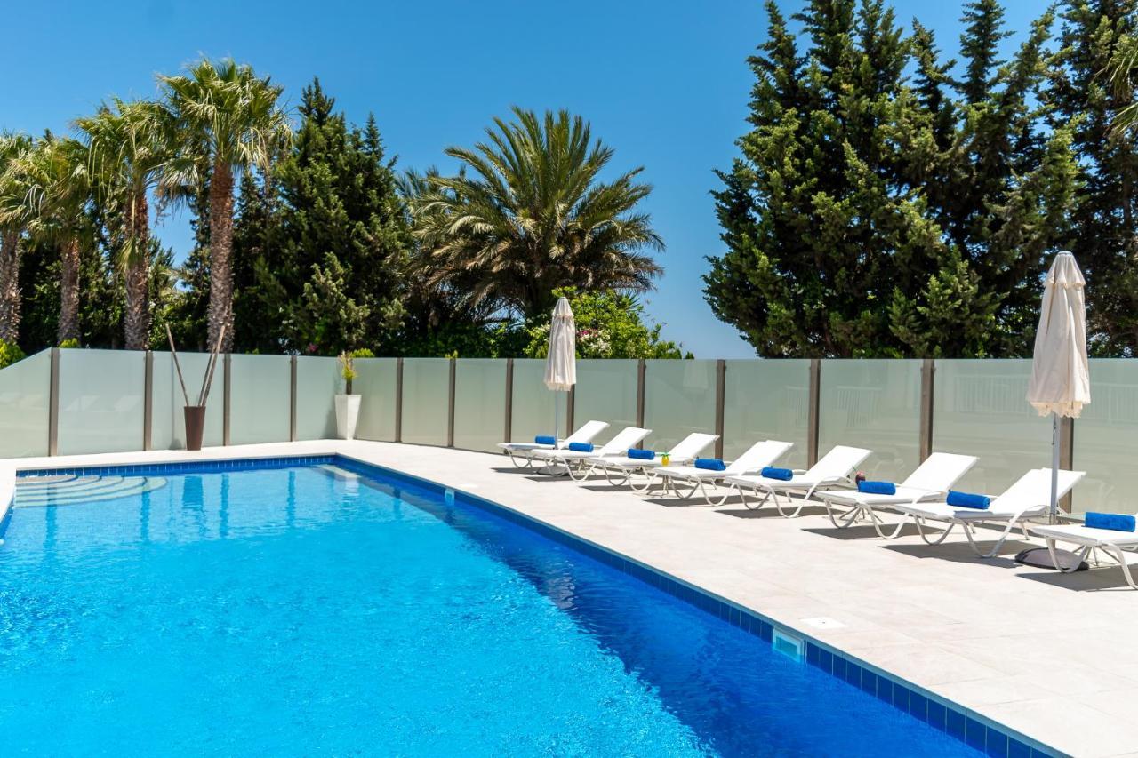 Villa Amelia By Ezoria Villas بيرفوليا المظهر الخارجي الصورة