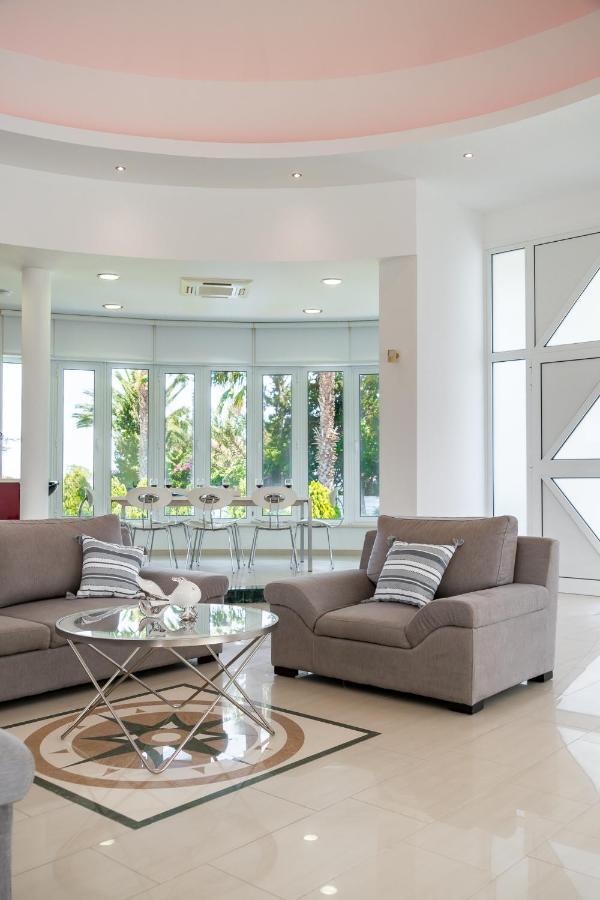 Villa Amelia By Ezoria Villas بيرفوليا المظهر الخارجي الصورة