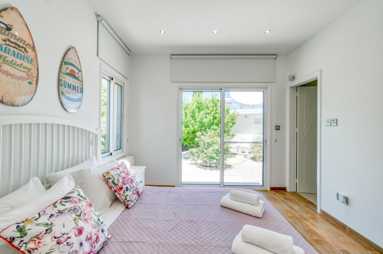 Villa Amelia By Ezoria Villas بيرفوليا المظهر الخارجي الصورة