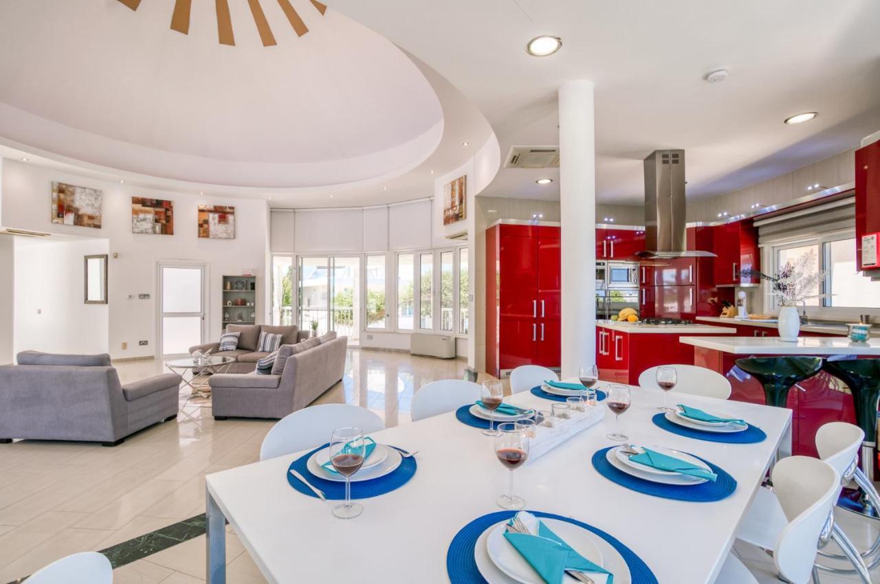 Villa Amelia By Ezoria Villas بيرفوليا المظهر الخارجي الصورة